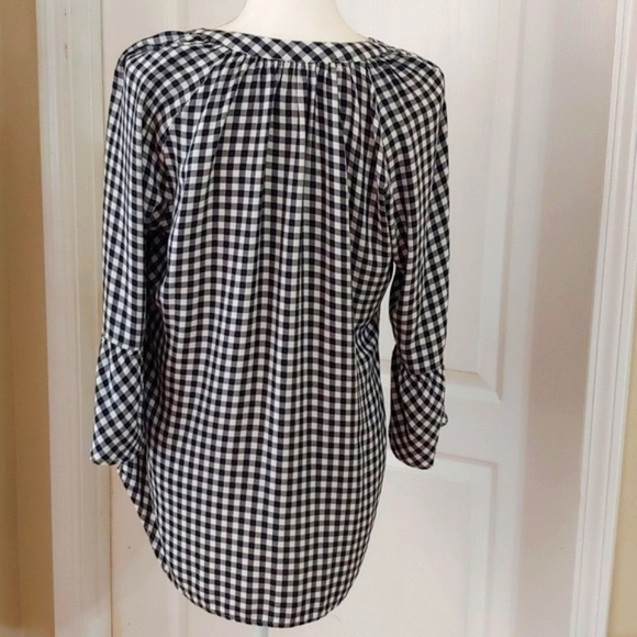 Black & White Check Split Neck Bell Sleeve Blouse. Size L - Picture 8 of 13